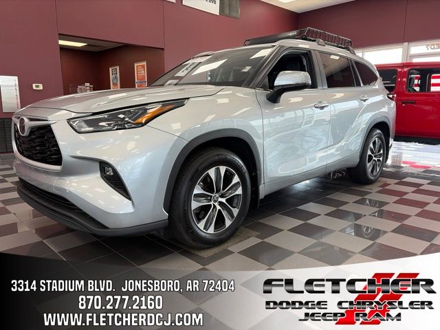 2024 Toyota Highlander XLE FWD