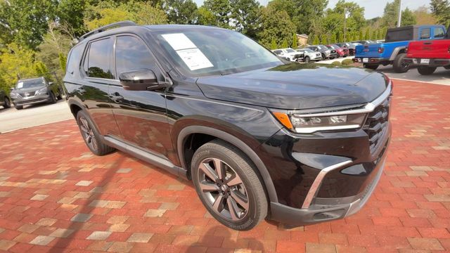 Used 2025 Honda Pilot SUV