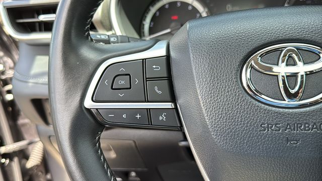 Used 2024 Toyota Highlander SUV