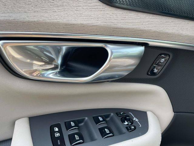 New 2026 Blue Volvo T8 Ultra image 36