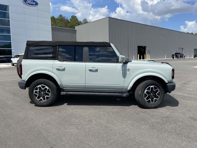 2021 Ford Bronco Outer Banks 2