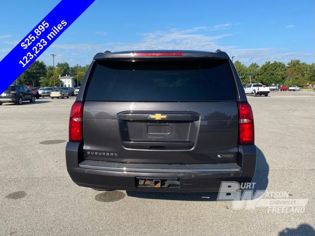 2017 Chevrolet Suburban Premier 32