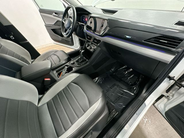2023 Volkswagen Taos 1.5T SEL White at Bob Ruth Ford