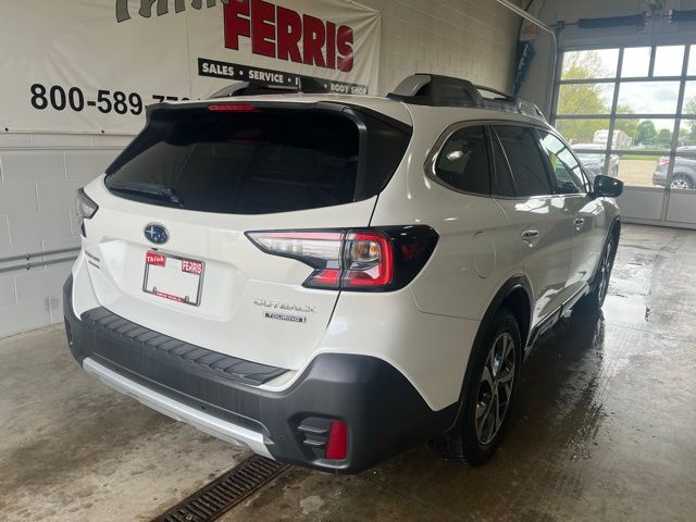 2020 Subaru Outback Touring photo