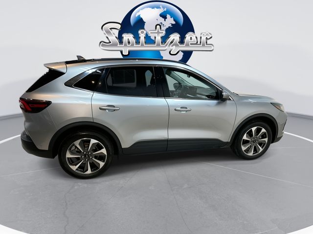 Used 2023 Silver Ford Platinum image 12
