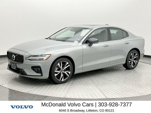 Gray (Vapour Grey Metallic) 2025 Volvo S60 B5 Core AWD Sedan All-Wheel Drive Automatic