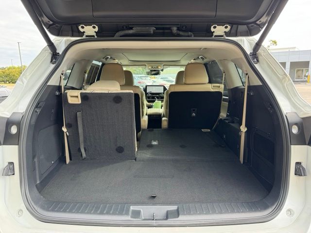Used 2024 Toyota Highlander SUV