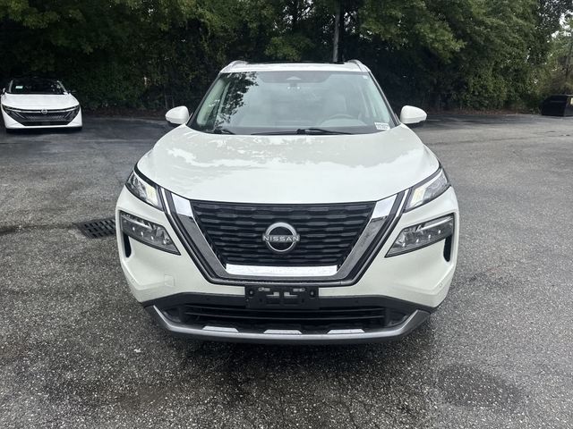 Used 2023 White Nissan SL image 2