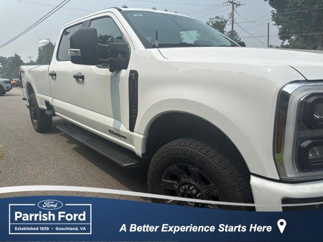 2025 Ford F-350 Super Duty XL Crew Cab 4WD