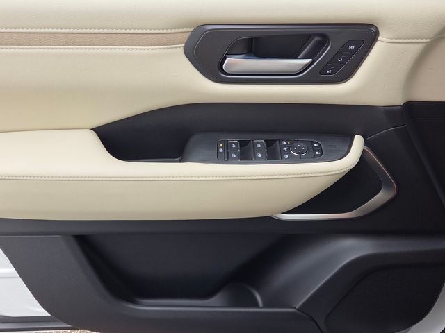 New 2026 White Nissan Platinum image 28