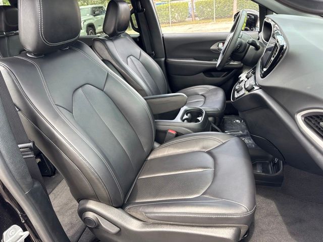 2025 Chrysler Pacifica - $25,988
