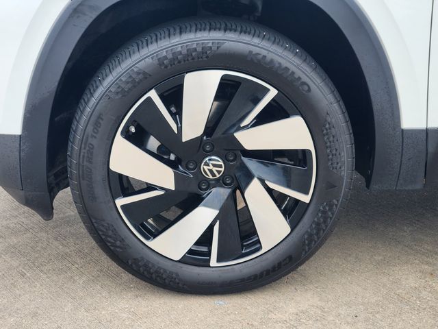 2025 Volkswagen Atlas Cross Sport 2.0T SE w/Technology  at DeMontrond Auto Country