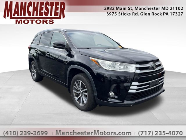 Midnight Black Metallic 2018 Toyota Highlander XLE AWD SUV / Crossover All-Wheel Drive 8-Speed Automatic