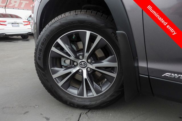used 2019 Toyota Highlander Hybrid car, priced at $21,000