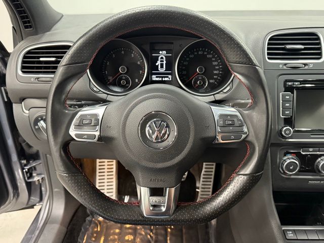 2010 Volkswagen GTI photo