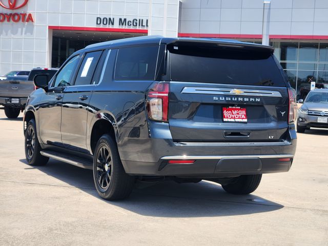 2021 Chevrolet Suburban LT - 3