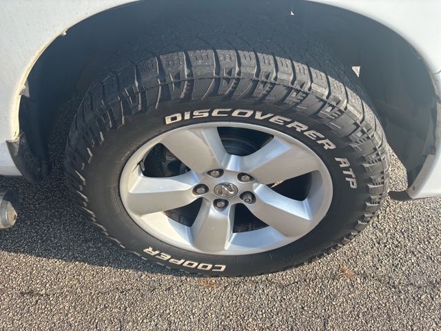 Used 2014 White Ram Express image 7