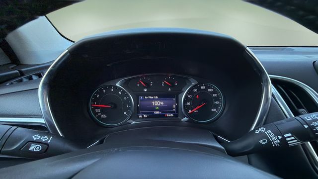 Used 2022 White Chevrolet LT image 15