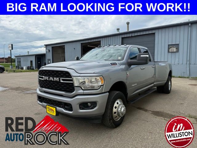 Billet Silver Metallic Clearcoat 2024 RAM 3500 Pickup Truck Four-Wheel Drive 6-Speed Automatic