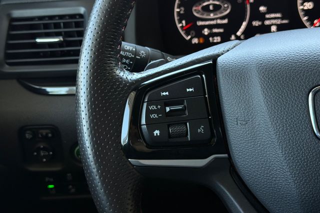 Used 2025 Honda Ridgeline Truck