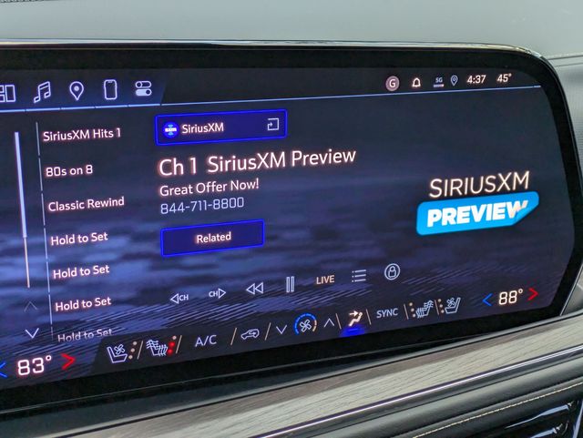 2025 Chevrolet Suburban Premier photo
