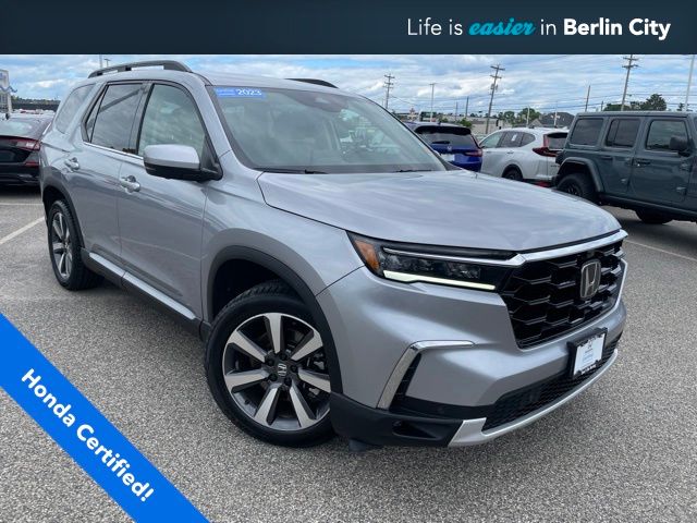 Lunar Silver Metallic 2023 Honda Pilot SUV / Crossover All-Wheel Drive Automatic