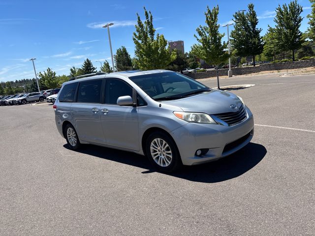 2011 Toyota Sienna XLE