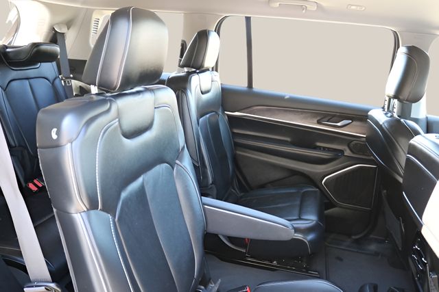 Used Car 2022 Jeep Grand Cherokee L  Limited For Sale Under $35,000 In Austin, Texas