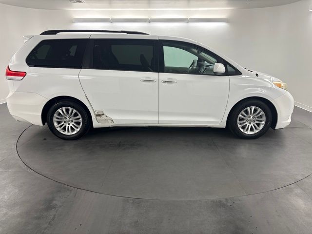 2012 Toyota Sienna XLE