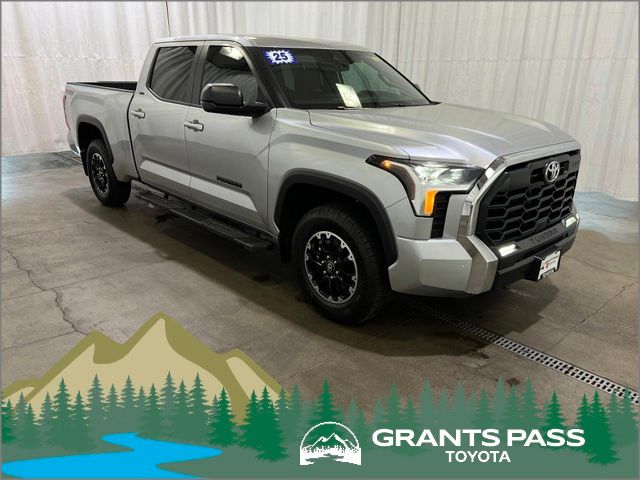 2025 Toyota Tundra SR5 CrewMax Cab LB 4WD