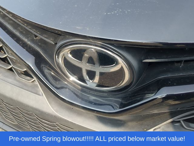 Used 2022 Midnight Black Metallic Toyota SE image 9