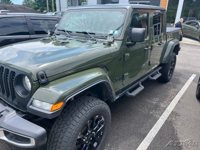 Sarge Green Clearcoat 2021 Jeep Gladiator Pickup Truck Four-Wheel Drive 8-Speed Automatic