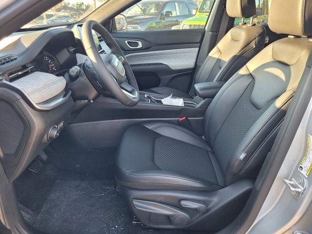 New 2026 Silver Jeep Latitude image 4