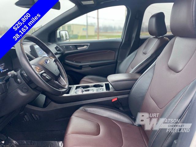 2021 Ford Edge Titanium 9