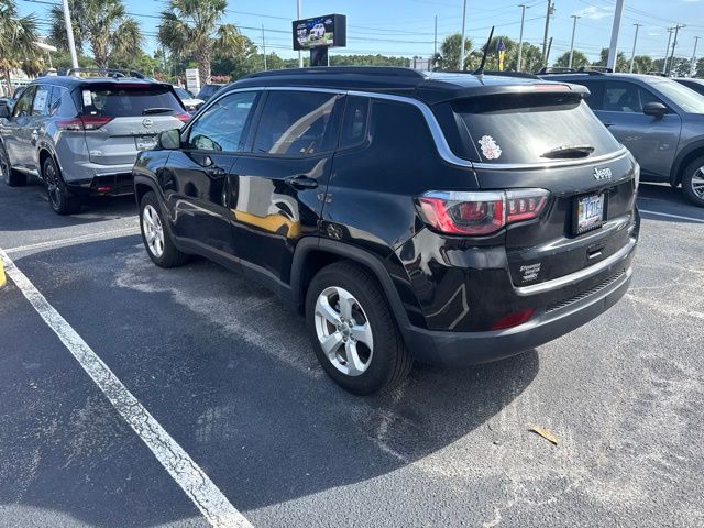 Used 2018 Black Jeep Latitude image 7