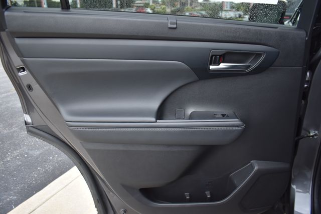 Used 2022 Toyota Highlander Hybrid SUV