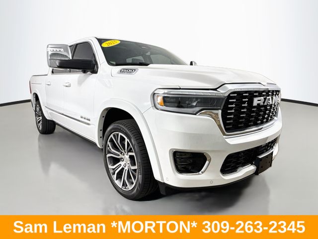 2025 RAM 1500 Blanco (Bright White Clearcoat) Camioneta Todo terreno 8 velocidades Automática