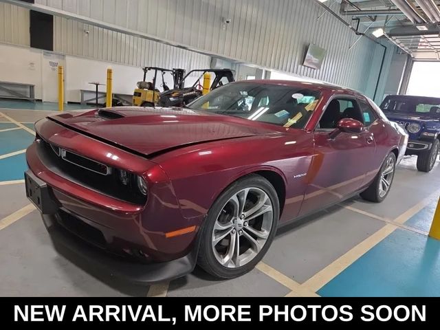 Octane Red Pearlcoat 2021 Dodge Challenger Coupe Rear-Wheel Drive 8-Speed Automatic