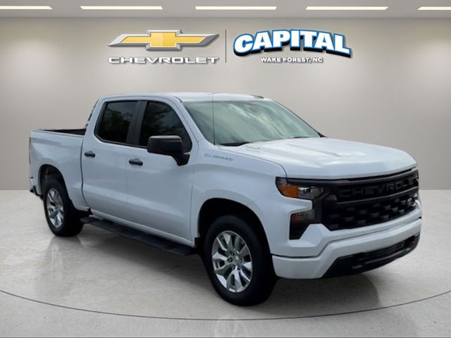 Used 2025 White Chevrolet Custom image 8