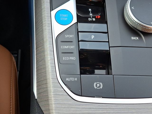 i4 xDrive40