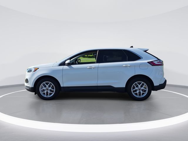 Used 2024 White Ford SEL image 5