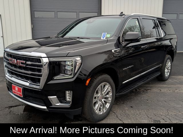 Onyx Black 2023 GMC Yukon XL SLT 4WD SUV / Crossover Four-Wheel Drive