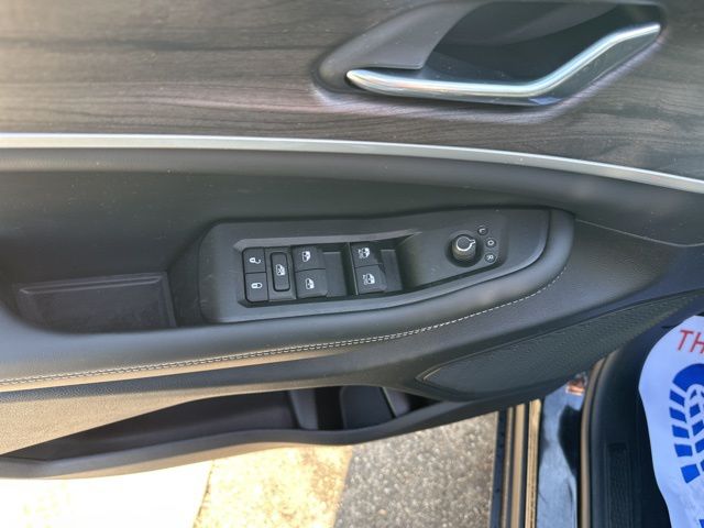 2026 Jeep Grand Cherokee L Laredo - Diamond Black Crystal Pearlcoat exterior view 10