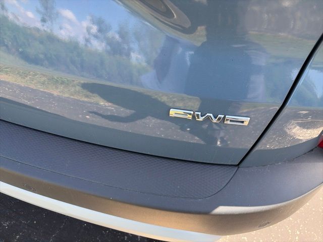 Used 2024 Vapor Blue Metallic Ford Platinum image 3