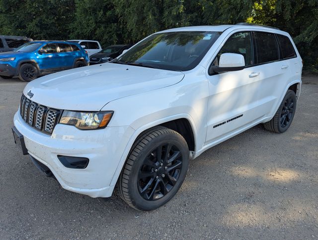 2019 Bright White Clearcoat Jeep Grand Cherokee Altitude 4X4 SUV