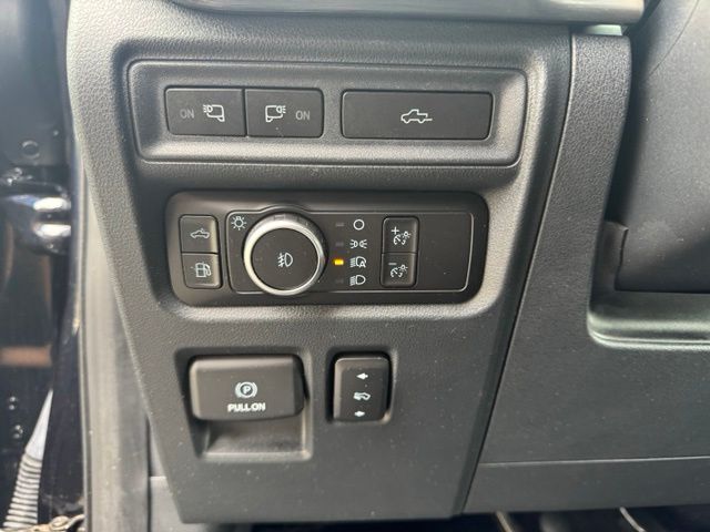 Used 2021 Blue Ford Lariat image 20