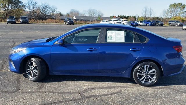 2022 Kia Forte LXS 5