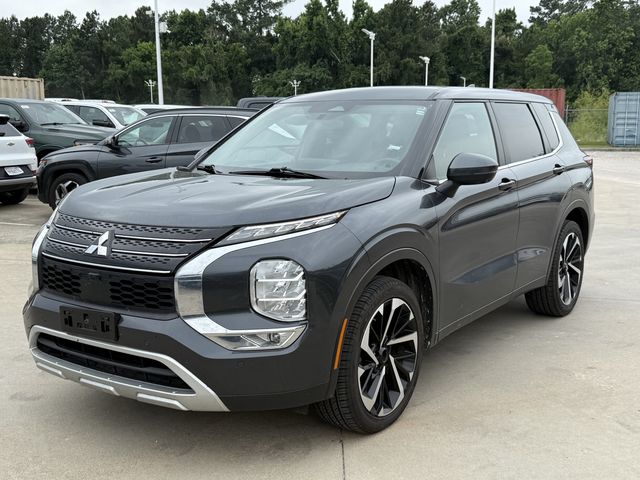 2024 Mitsubishi Outlander SE Black at Emmons Autoplex