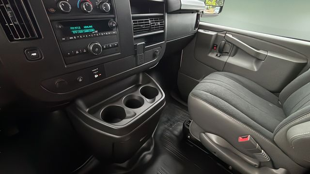 Used 2024 White GMC Work Van image 15