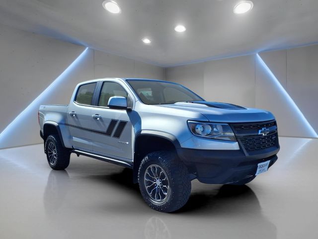 Silver Ice Metallic 2018 Chevrolet Colorado ZR2 Crew Cab 4WD Pickup Truck Four-Wheel Drive 8-Speed Automatic